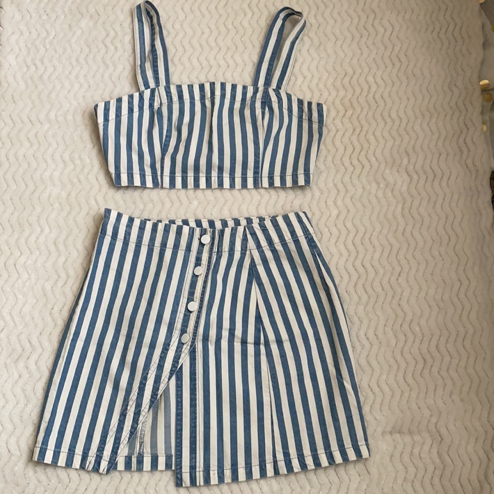White and blue striped 2 piece